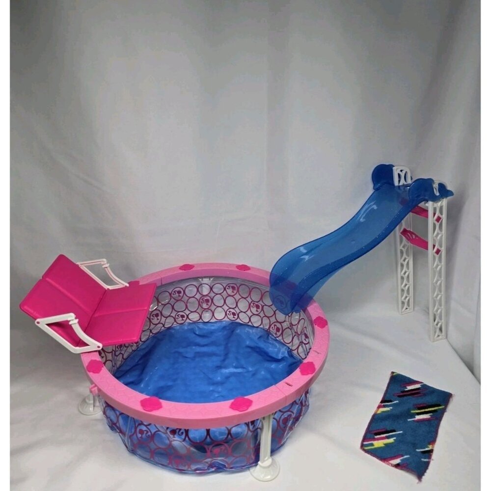 Barbie Doll Glam Pool Playset 2011 Mattel- READ INFO